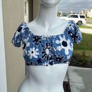 FAR AWAY CROP TOP SHIRT SIZE XS/S